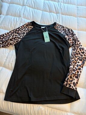 Leopard Sleeve Long Sleeve Tee - Black